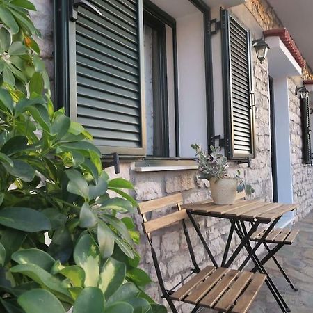 Το Πέτρινο Aitoliko Exterior foto